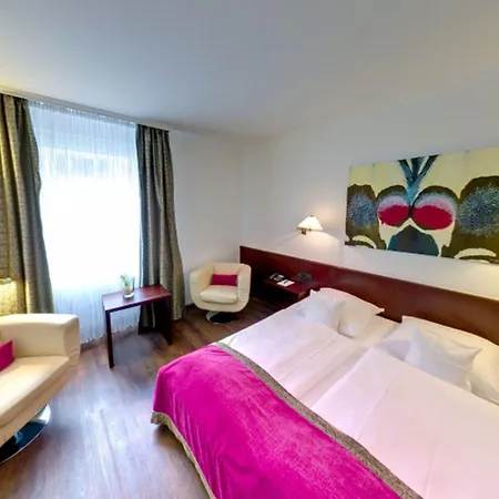 Отель Central Hotel 4*