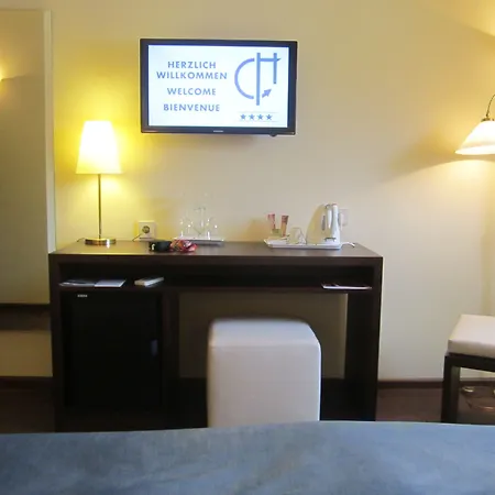 Central Hotel Otel 4*