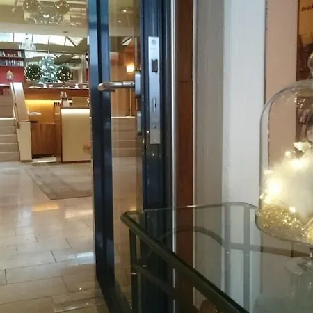 Central Hotel