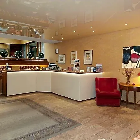 Central Hotel 4*