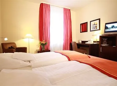 Hotel Central Hotel 4*